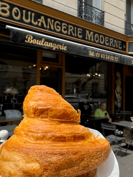 Un croissant à Paris
